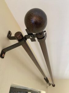 Complete curtain rods set